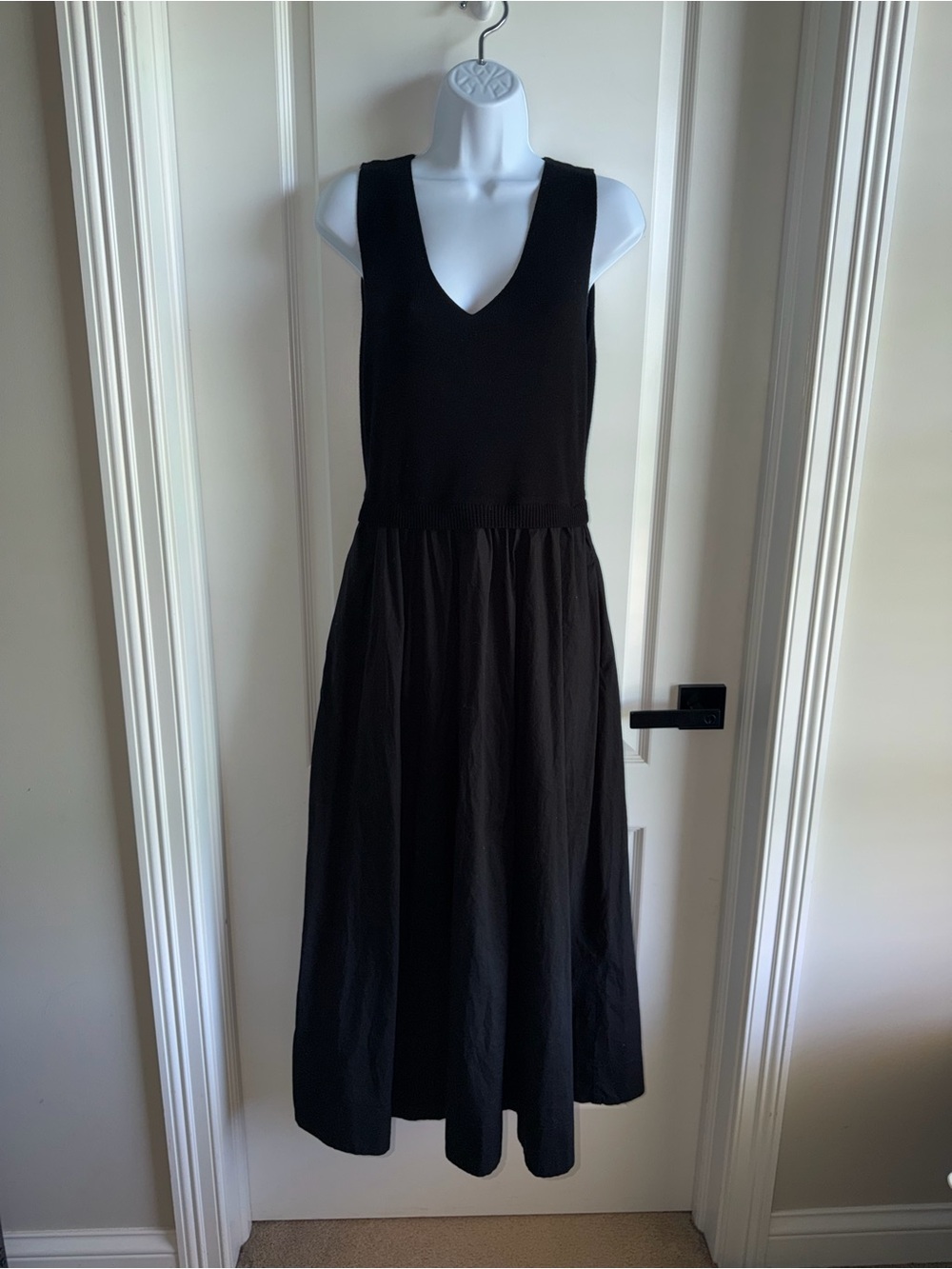 Taylor Black Sleeveless Midi Dress Pockets Knit Top Mixed Media Size Medium